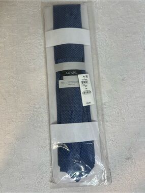 Alfani Men’s Tie Solid Nolan 400 Blue & White New With Tags